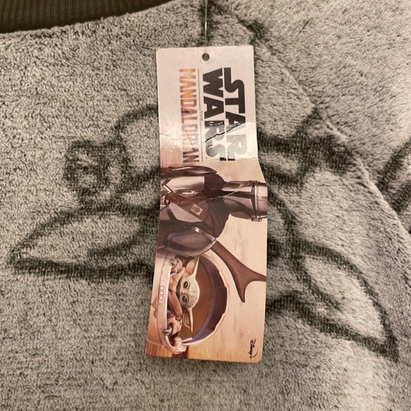 Star Wars Women’s Pajama Set, Size XS. Green: “Yoda.” NWT. - Picture 3 of 11